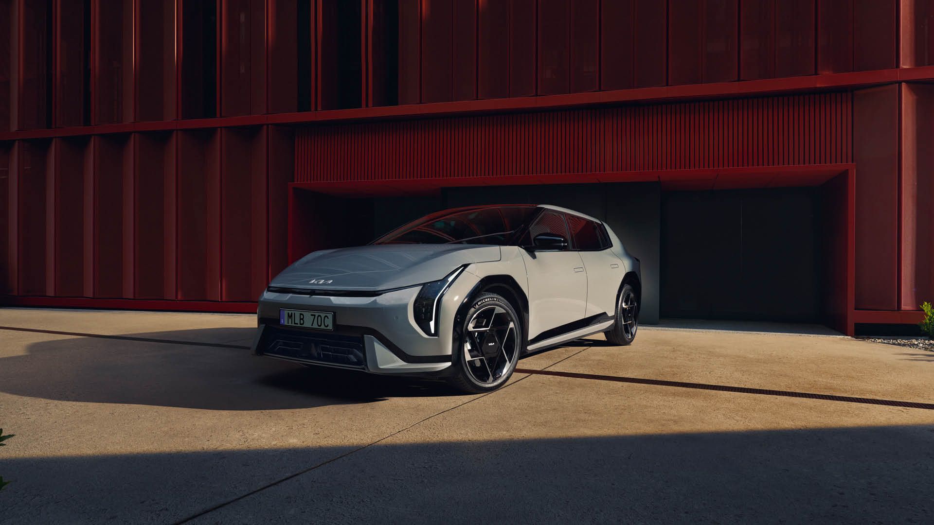 Kia EV4 – elektrisk sedan med elegant design