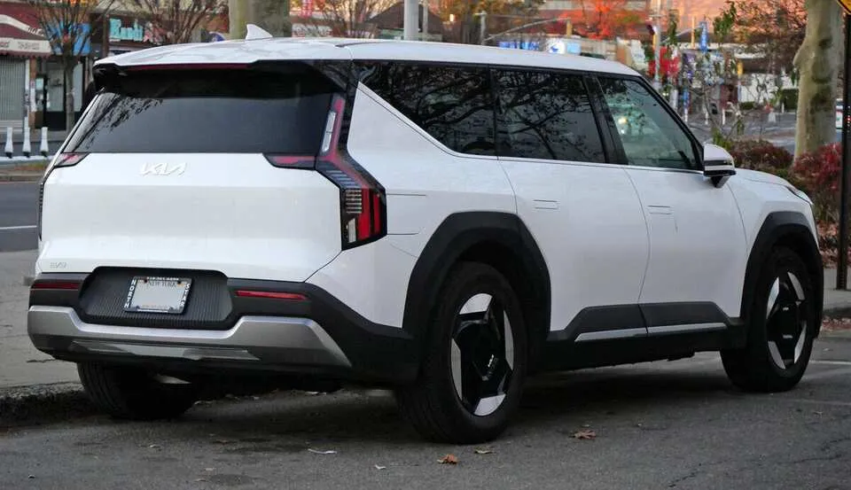 Kia EV9 dragkrok – 2 500 kg bromsad dragvikt